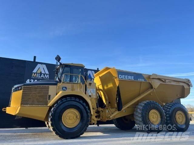 John Deere 460E Шарнирно-сочленённые самосвалы