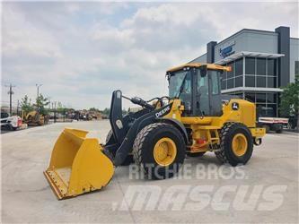 John Deere 524P Фронтальные погрузчики