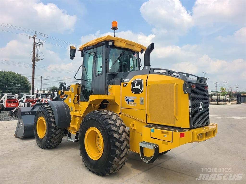 John Deere 544P Фронтальные погрузчики