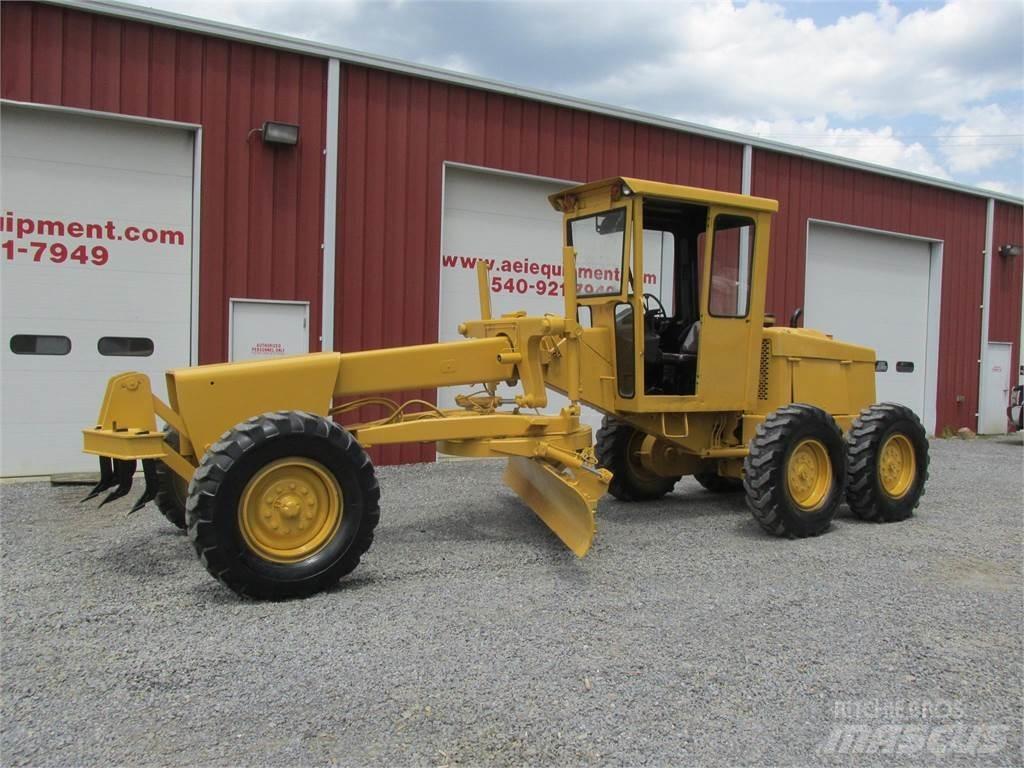 John Deere 570 Грейдеры
