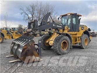 John Deere 624L Фронтальные погрузчики