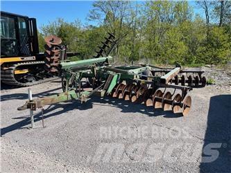John Deere 640 Дисковые бороны