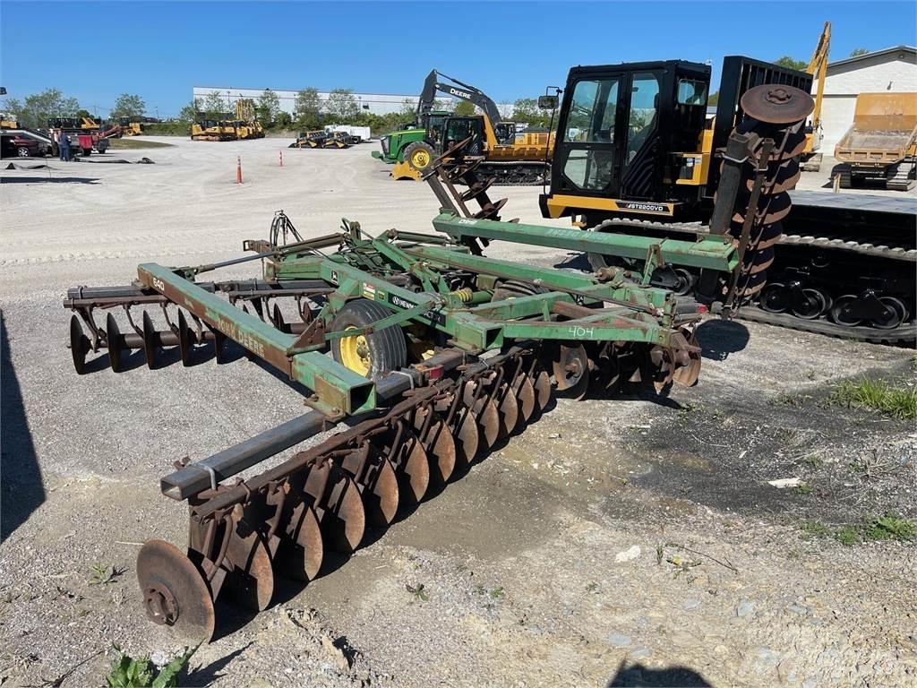 John Deere 640 Дисковые бороны