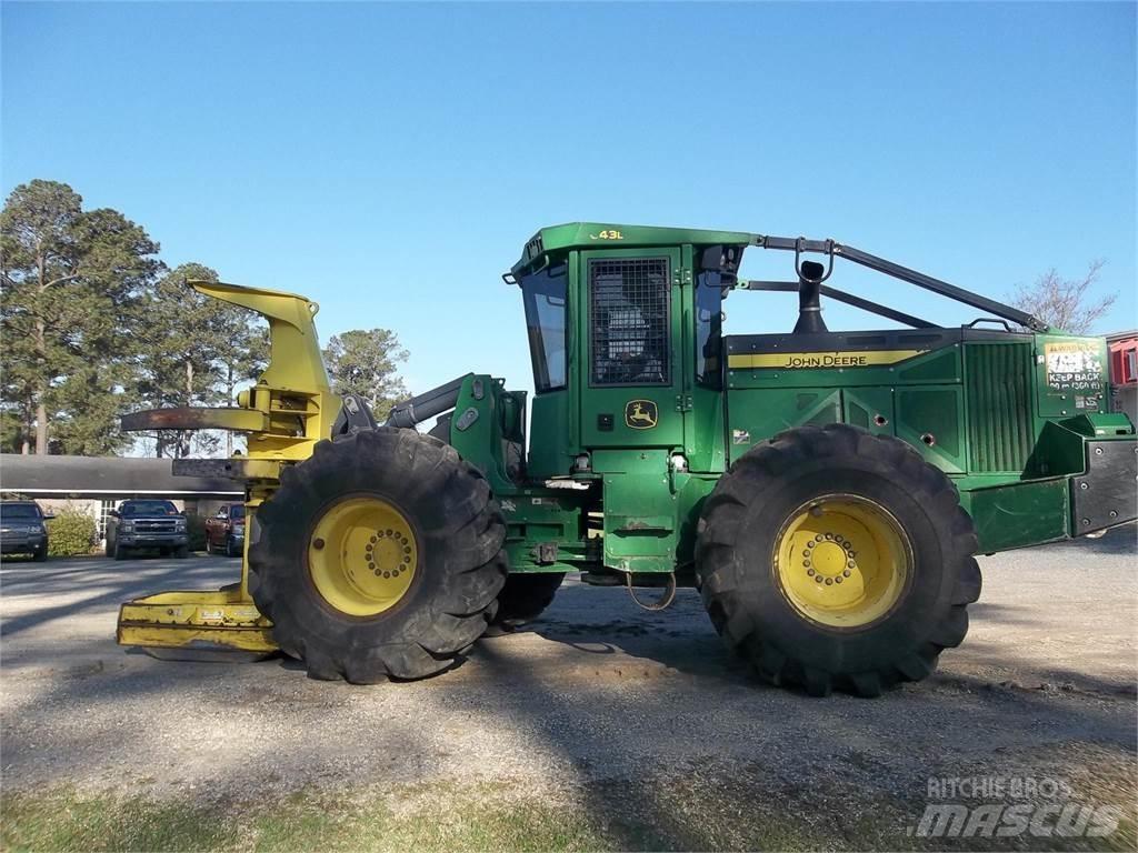 John Deere 643L Валочно-пакетирующие машины