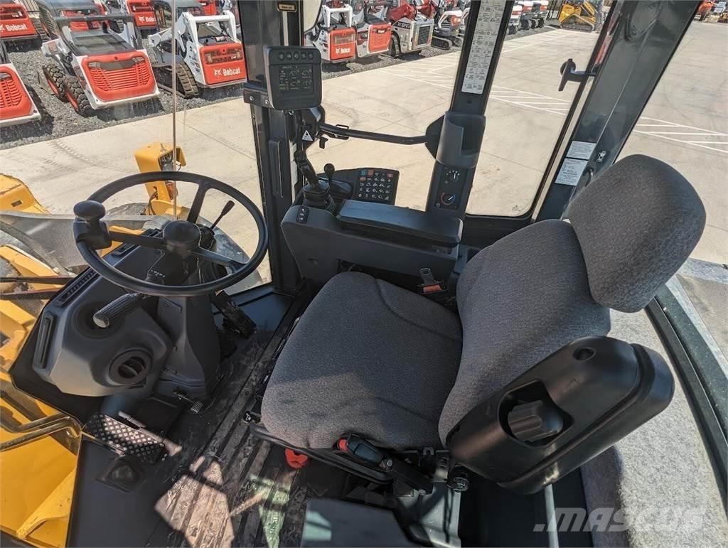 John Deere 644K Фронтальные погрузчики