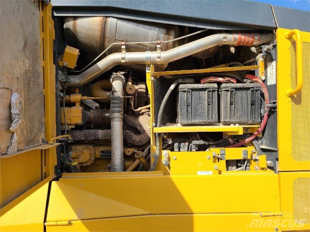John Deere 672G Грейдеры