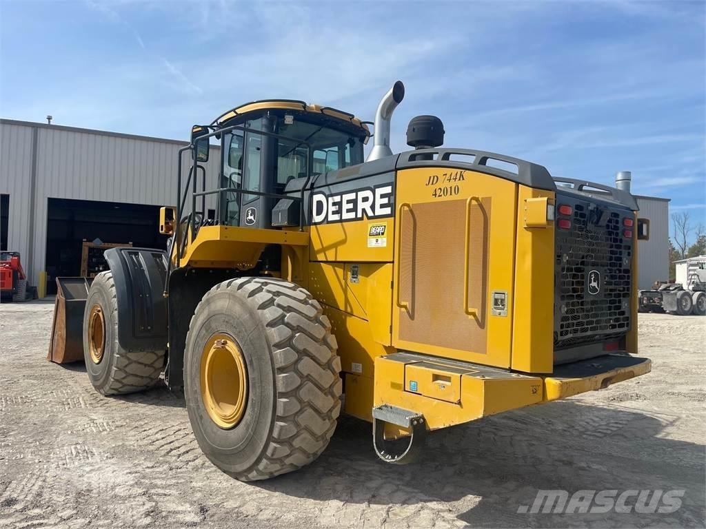 John Deere 744K Фронтальные погрузчики