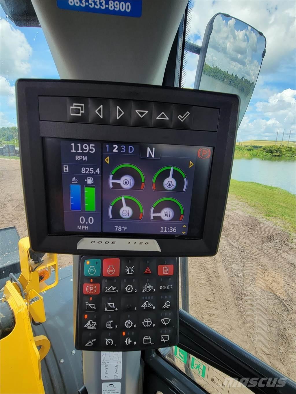 John Deere 744L Фронтальные погрузчики