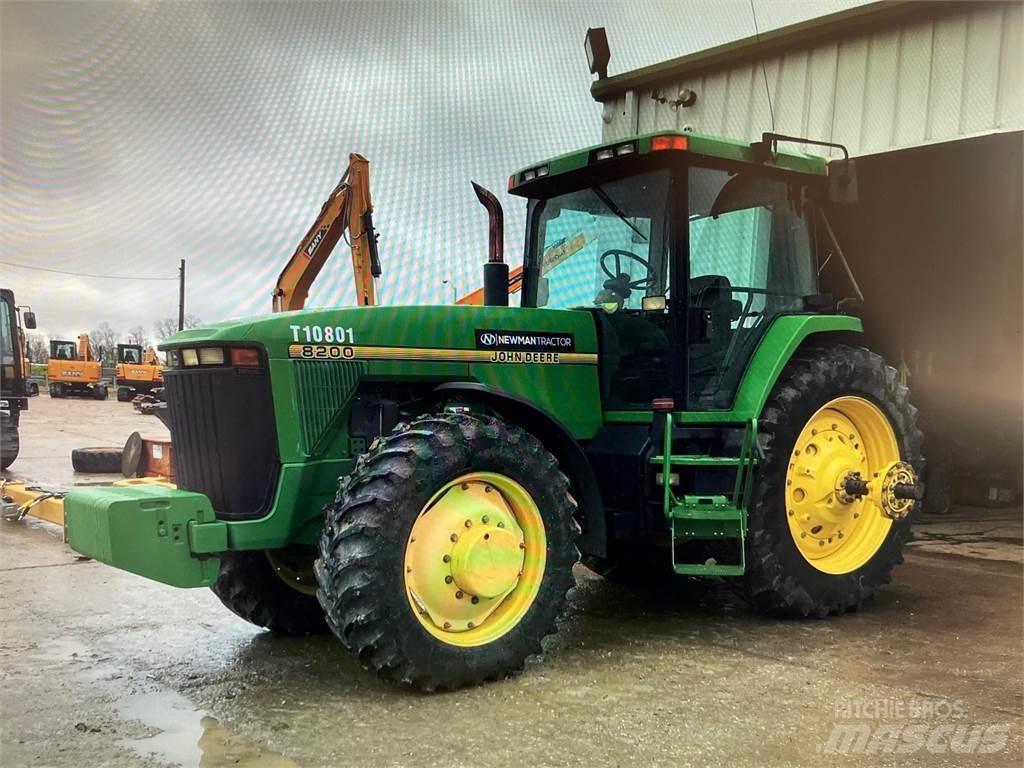 John Deere 8200 Трактора