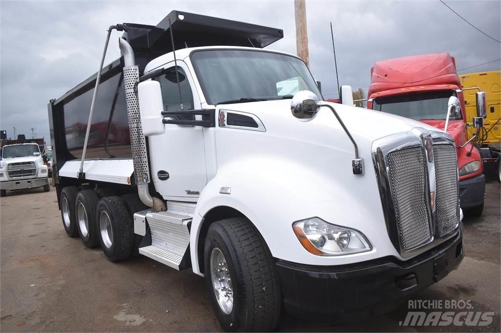 Kenworth T680 Грузовики-Самосвалы