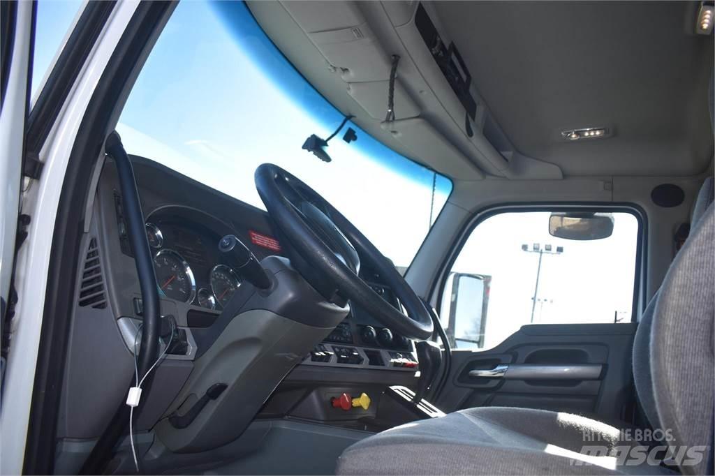 Kenworth T680 Грузовики-Самосвалы