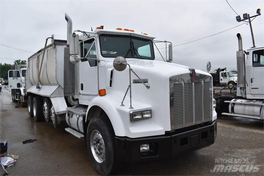 Kenworth T800 Грузовики-Самосвалы