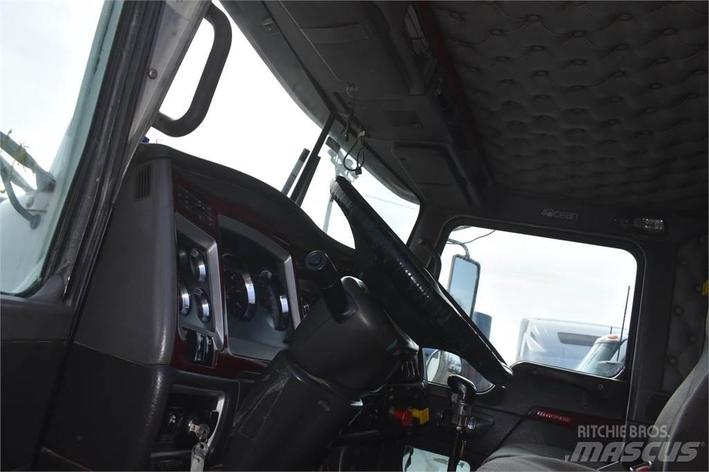 Kenworth T800 Грузовики-Самосвалы