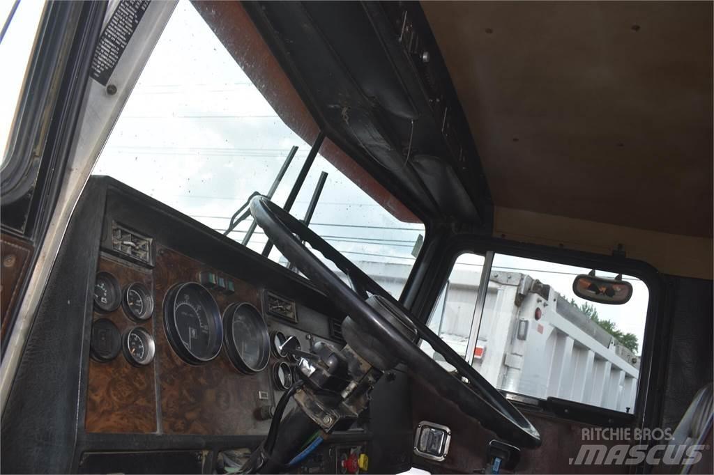 Kenworth T800 Грузовики-Самосвалы