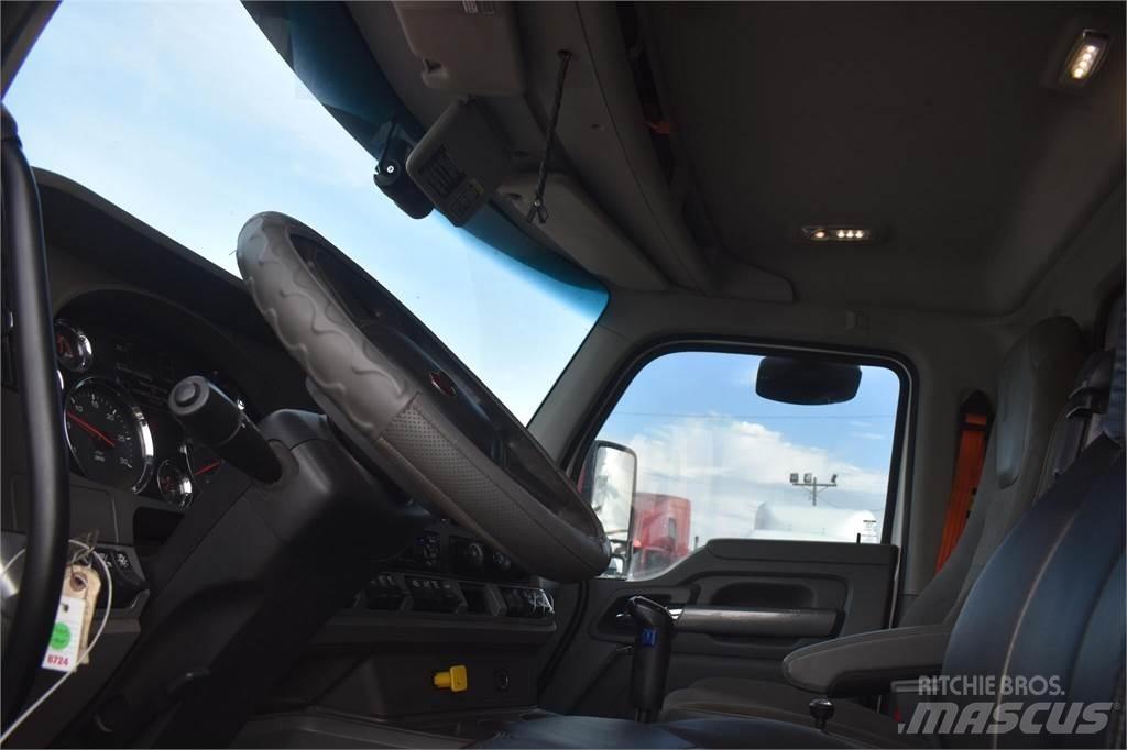 Kenworth T880 Грузовики-Самосвалы