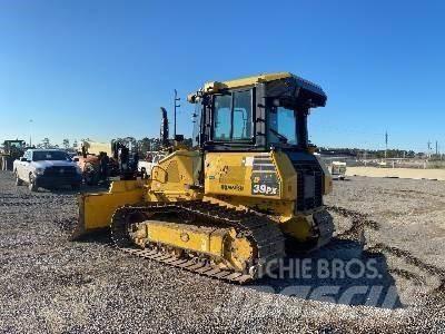 Komatsu D39PX-24 Гусеничные бульдозеры