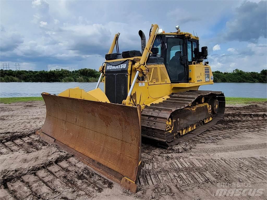Komatsu D65PX-18 Гусеничные бульдозеры