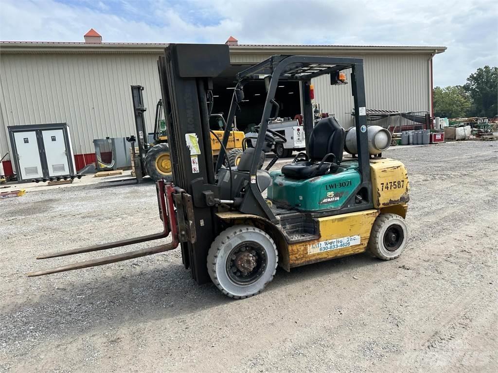Komatsu FG25T-14 Другие складские механизмы