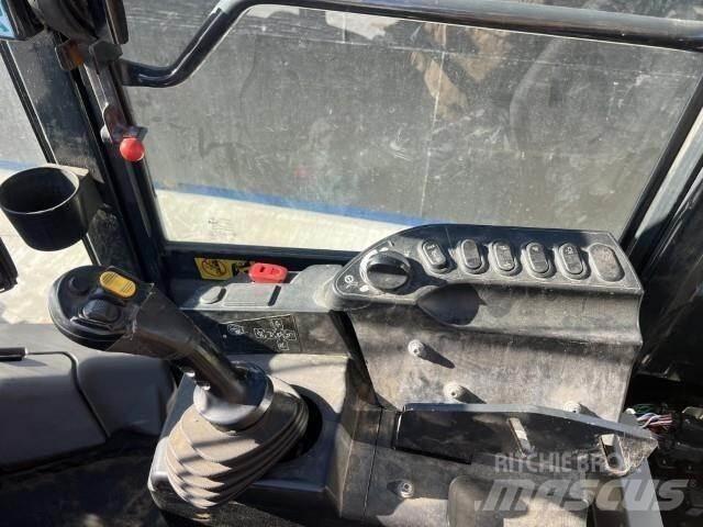 Komatsu WA270-8 Фронтальные погрузчики