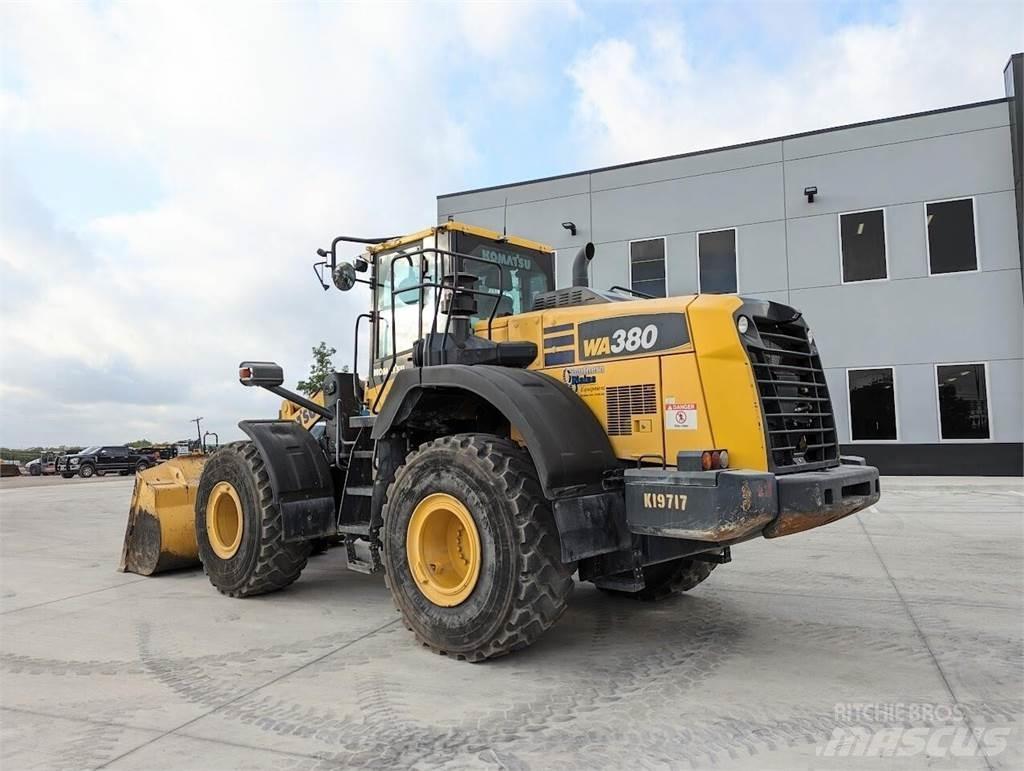 Komatsu WA380-8 Фронтальные погрузчики