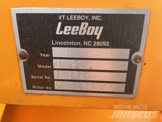 LeeBoy CB90 Вакуумные уборочные машины