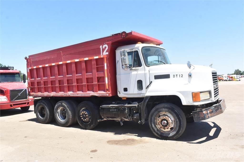Mack CH613 Грузовики-Самосвалы
