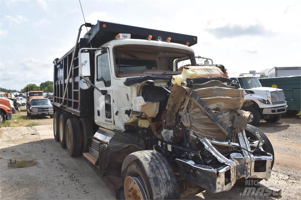 Mack GRANITE GU713 Грузовики-Самосвалы