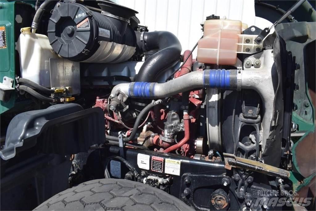 Mack GRANITE GU713 Грузовики-цистерны