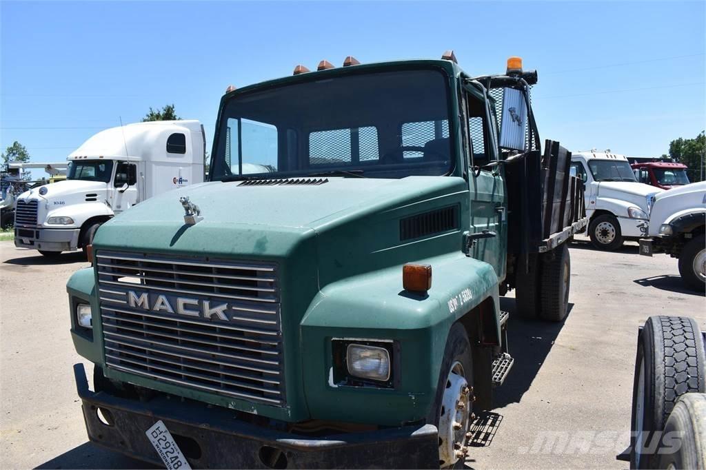 Mack MIDLINER CS200 Грузовики-Самосвалы