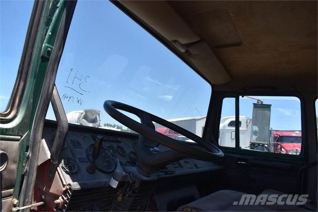 Mack MIDLINER CS200 Грузовики-Самосвалы