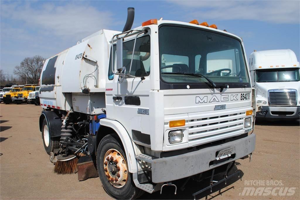 Mack MIDLINER MS250 Уборочные машины