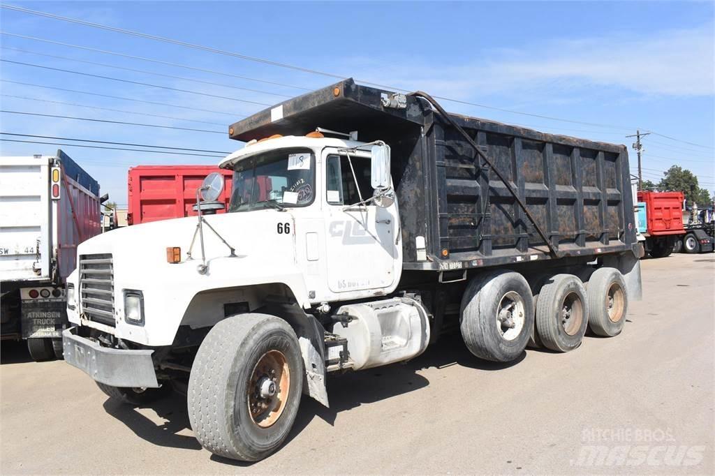 Mack RD688S Грузовики-Самосвалы