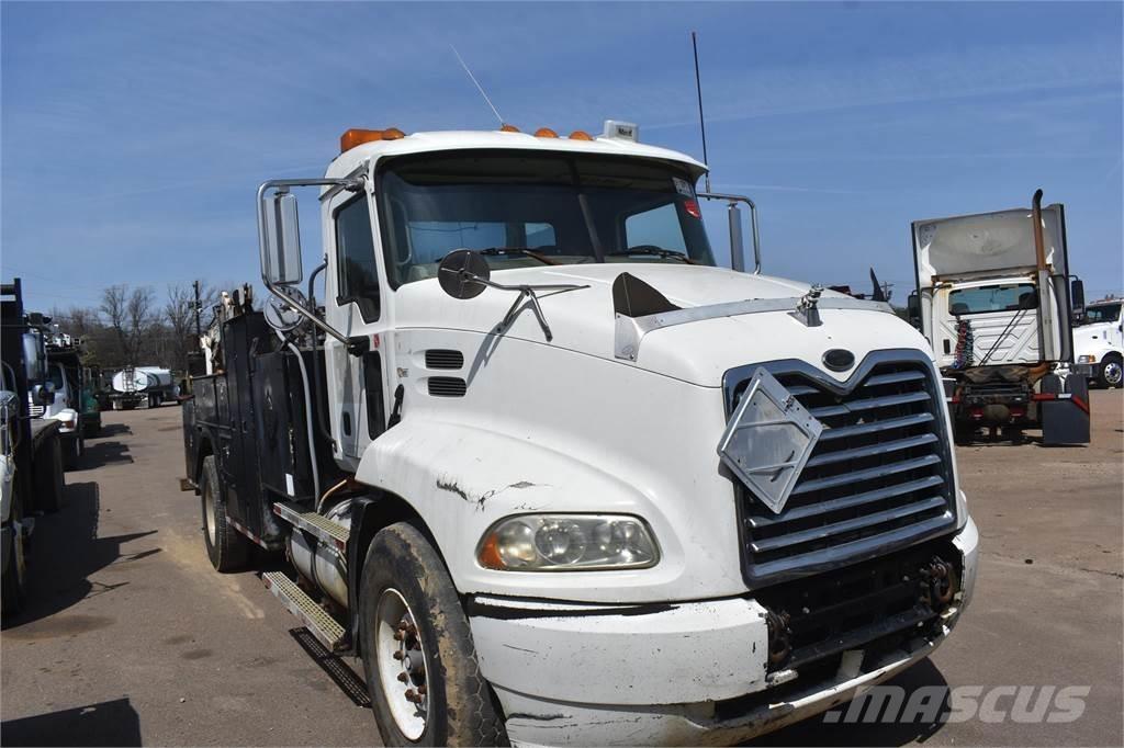 Mack VISION CX612 Комбинированные дорожные машины