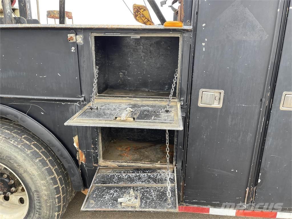 Mack VISION CX612 Комбинированные дорожные машины