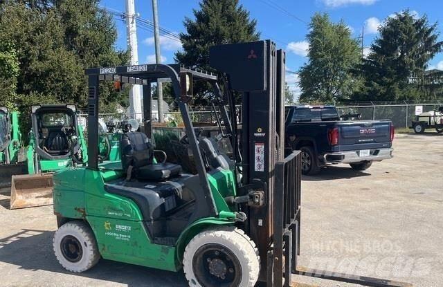 Mitsubishi FG30N Другие складские механизмы