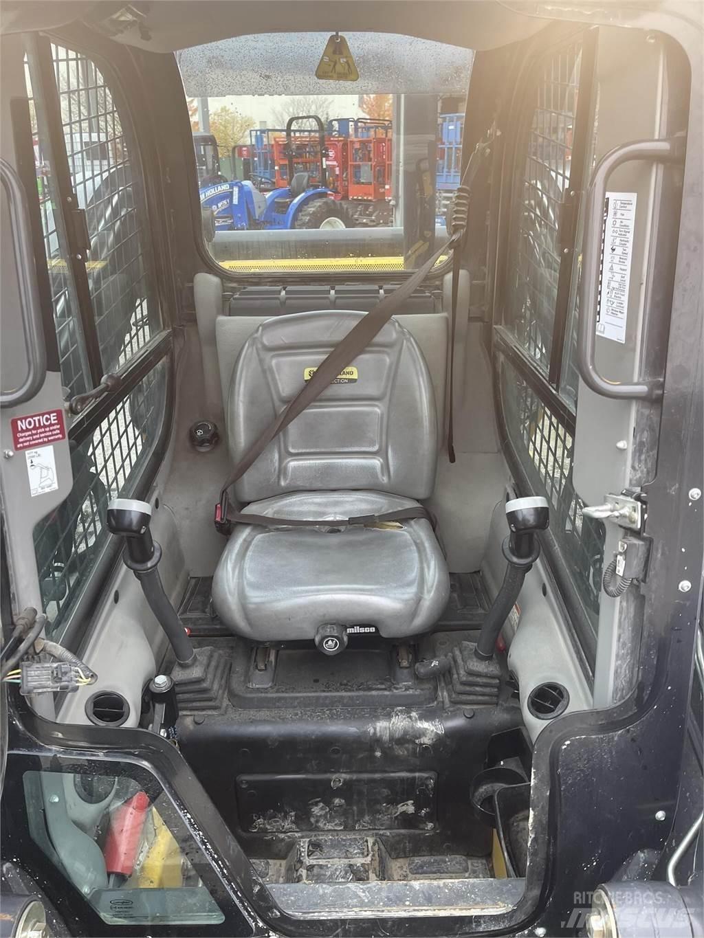 New Holland C237 Мини-погрузчики