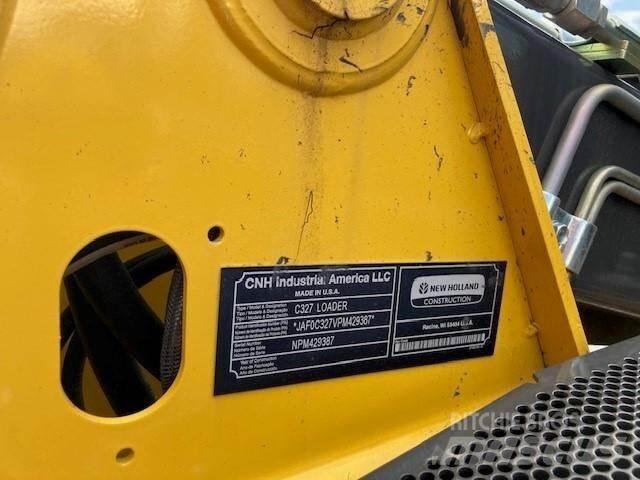 New Holland C327 Мини-погрузчики