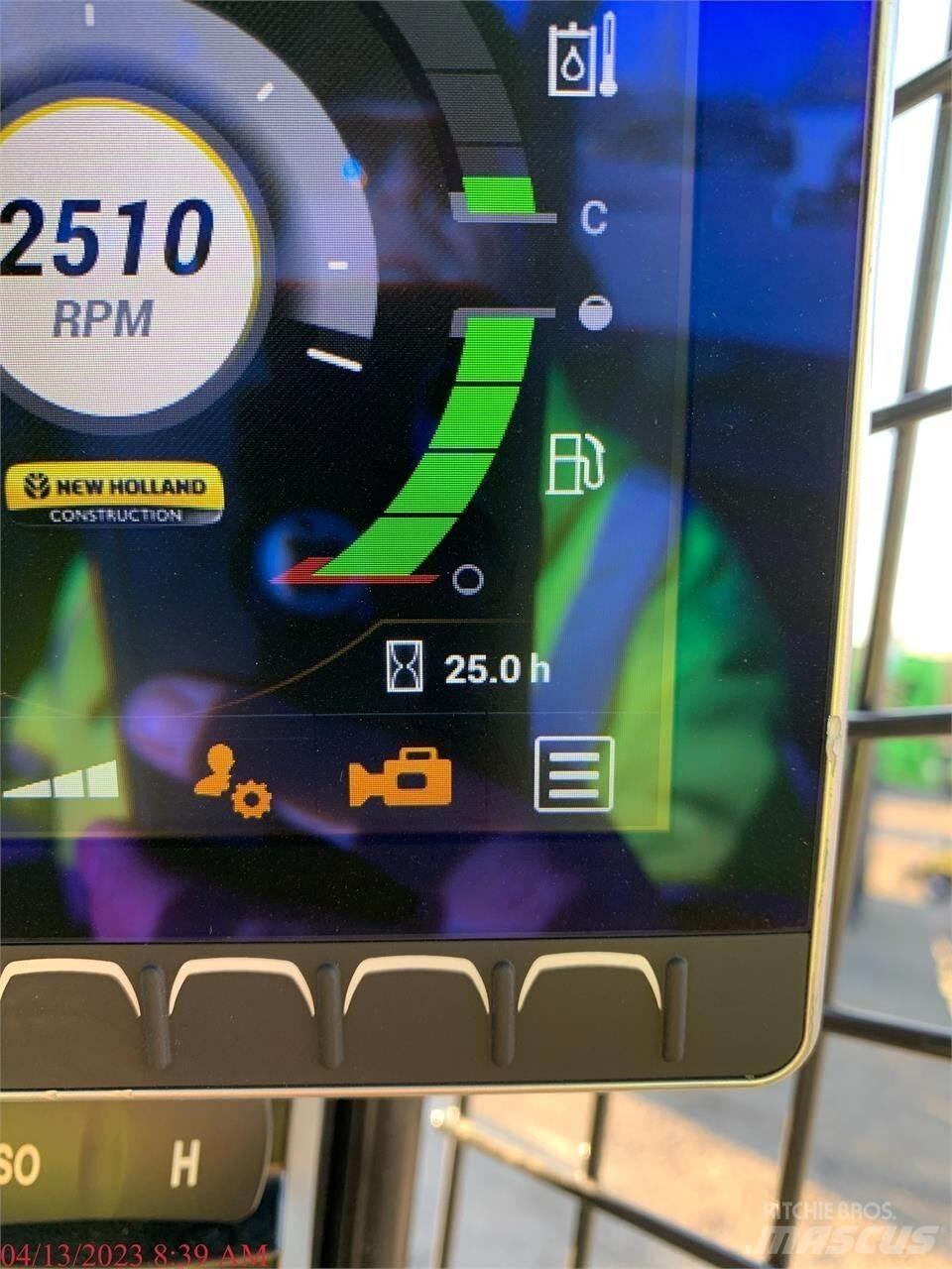 New Holland C332 Мини-погрузчики