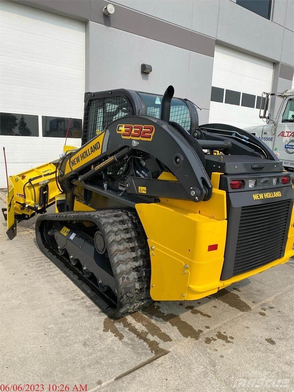 New Holland C332 Мини-погрузчики