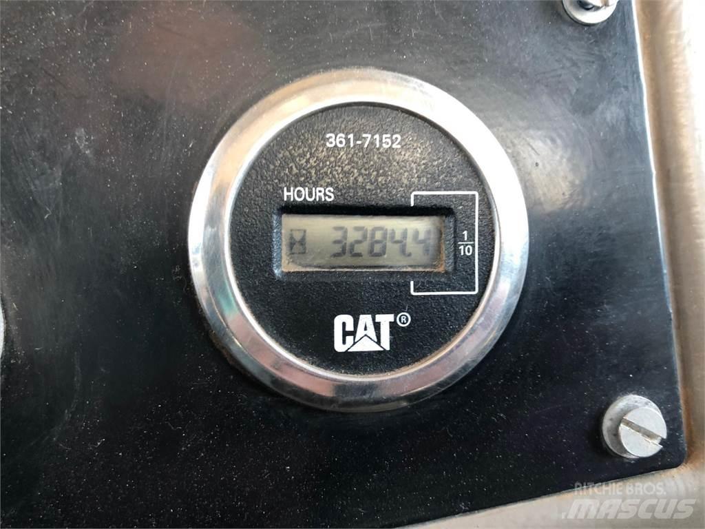 Peterbilt 330 Поливочные машины