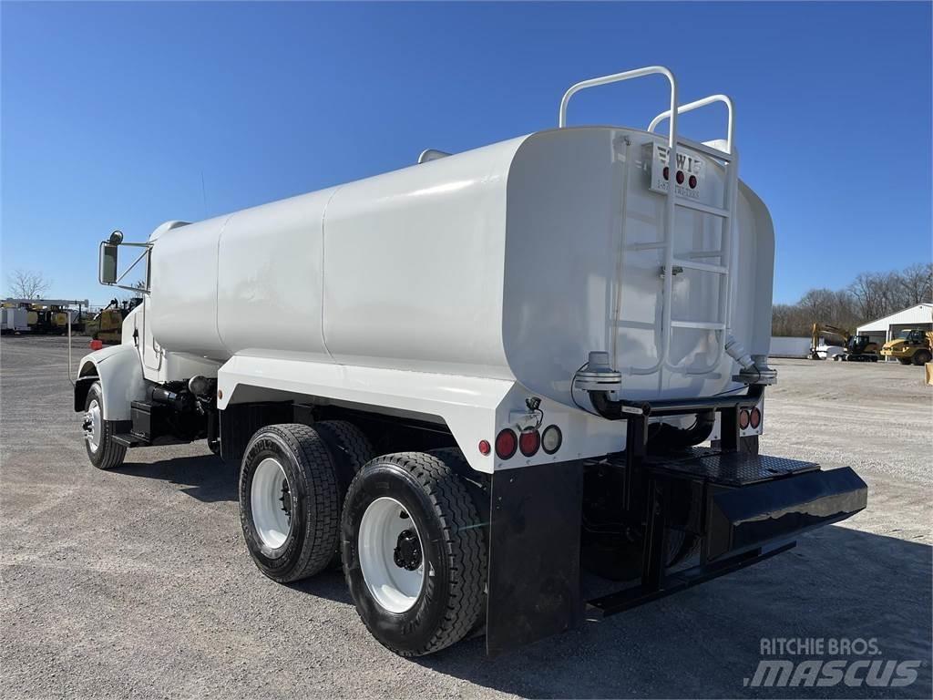 Peterbilt 330 Поливочные машины