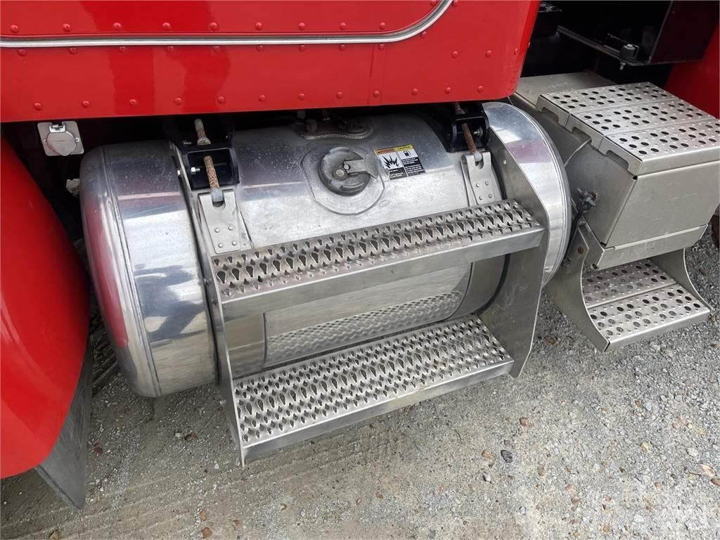 Peterbilt 337 Комбинированные дорожные машины