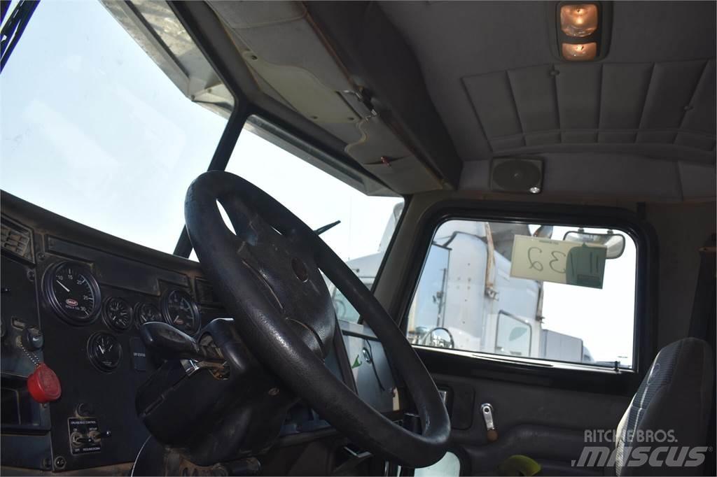 Peterbilt 340 Грузовики-Самосвалы