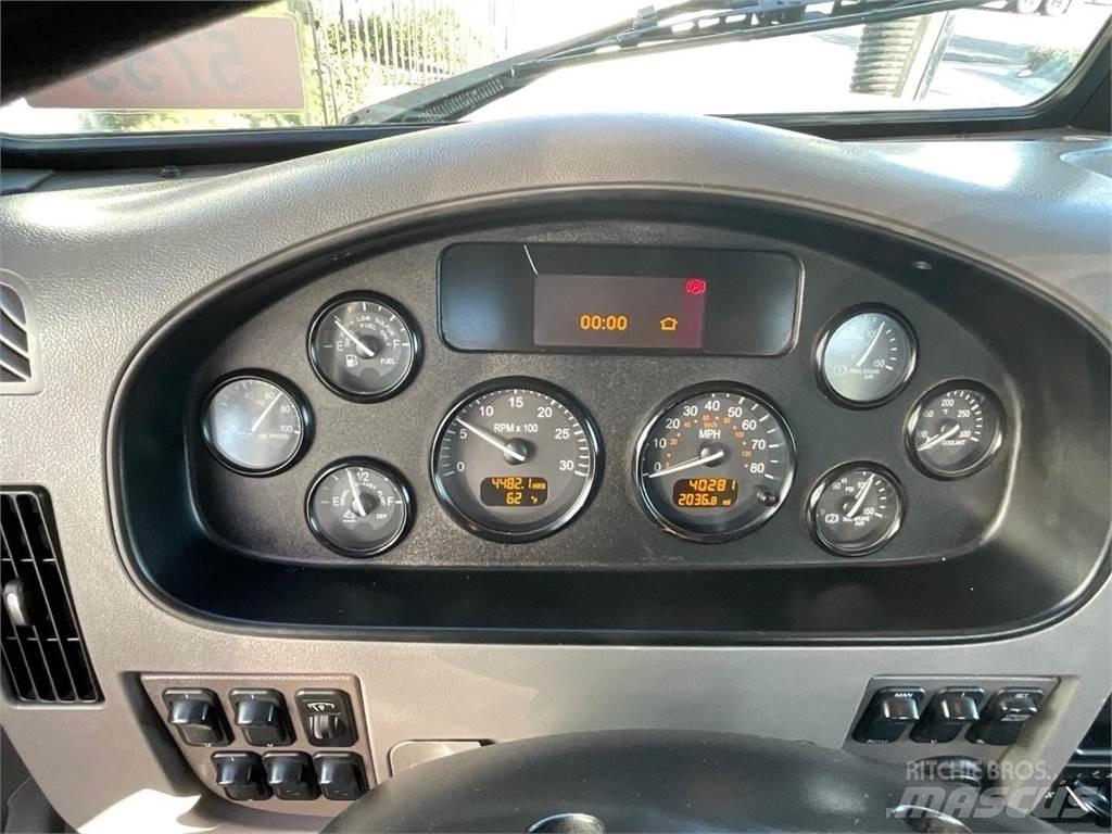 Peterbilt 348 Грузовики-цистерны