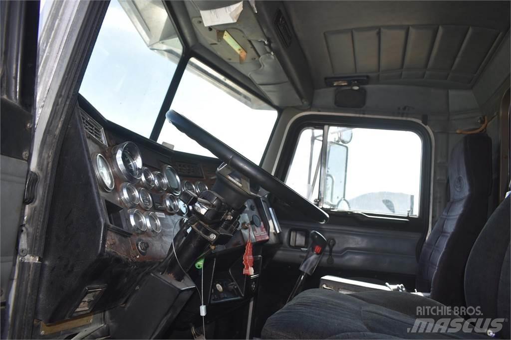 Peterbilt 379EXHD Грузовики-Самосвалы