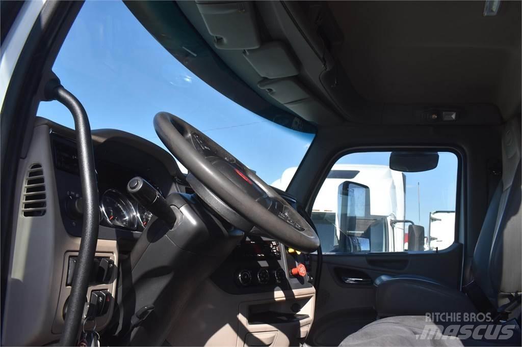 Peterbilt 567 Грузовики-Самосвалы