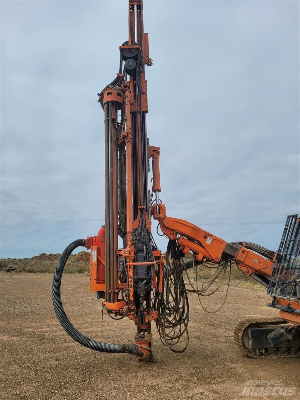 Sandvik DP1500 Буровые вышки