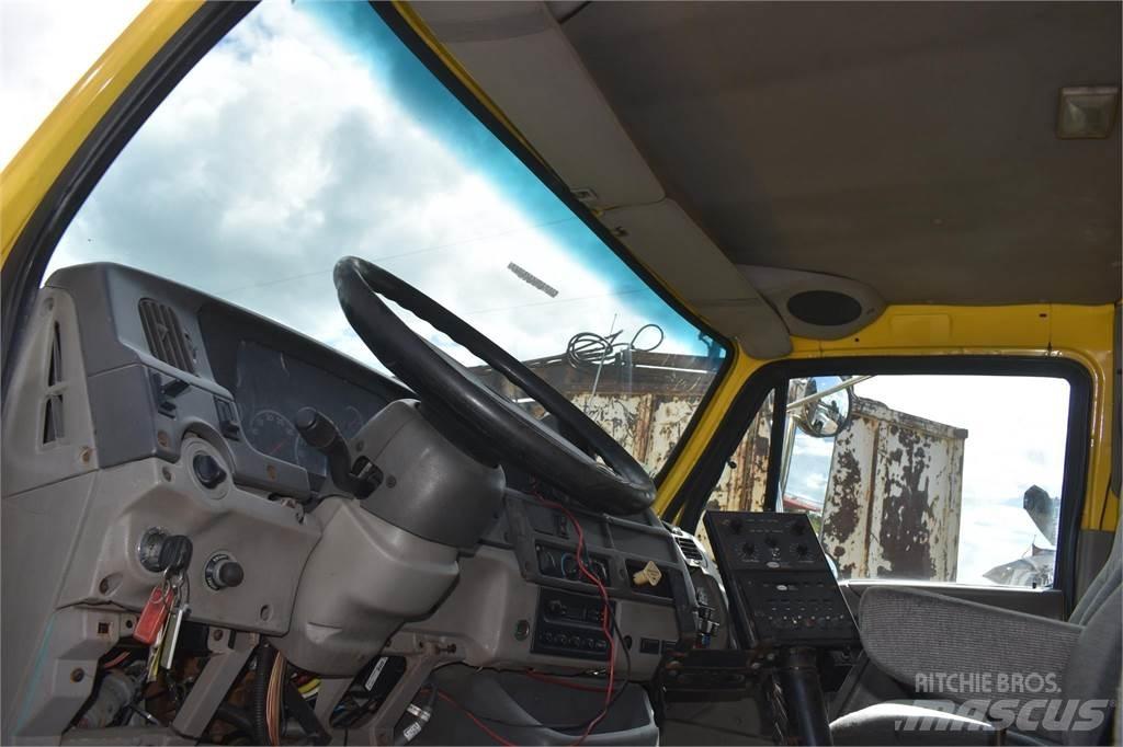 Sterling L7500 Грузовики-Самосвалы