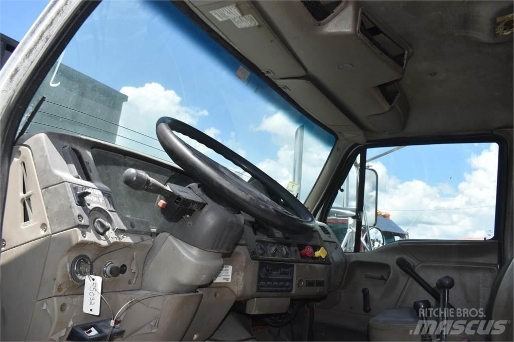Sterling L7500 Грузовики-Самосвалы
