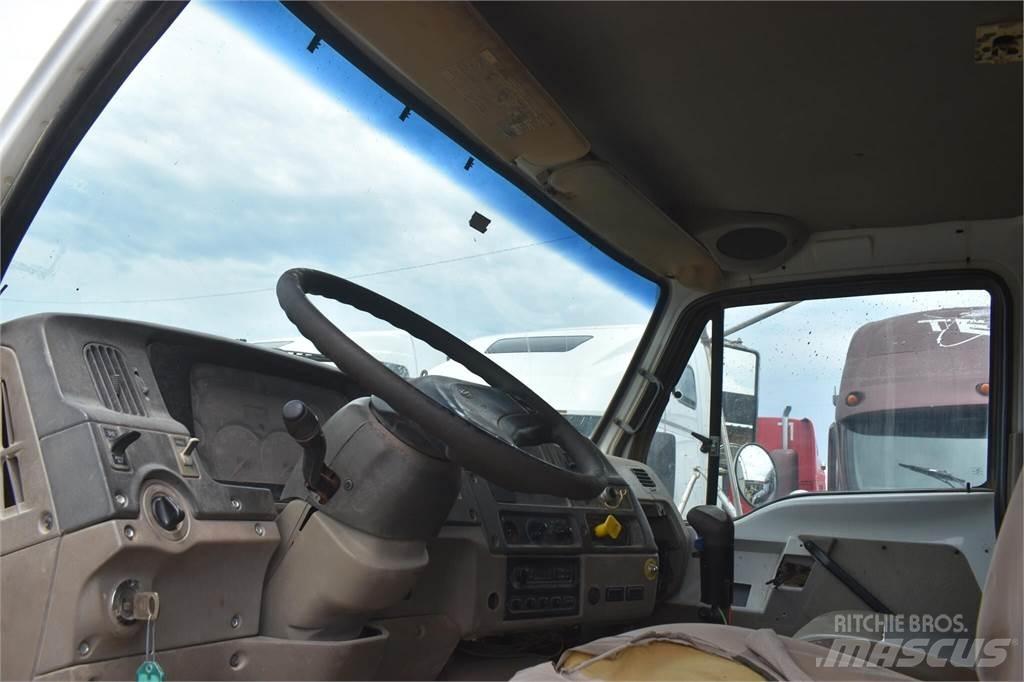 Sterling L7500 Грузовики-Самосвалы